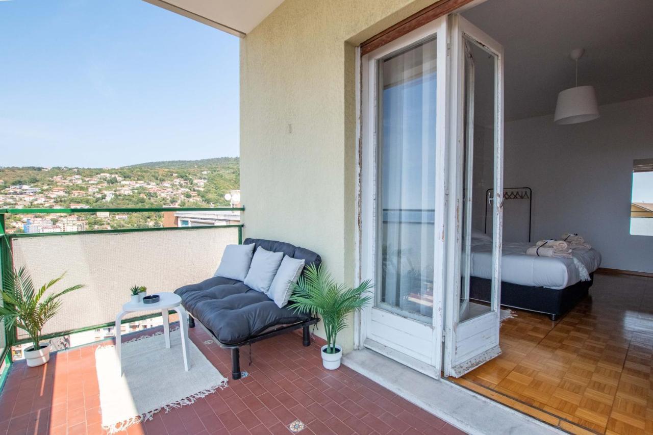 Apartamento Free Parking -6 Posti Letto E Terrazzo Vista Mare Trieste Exterior foto